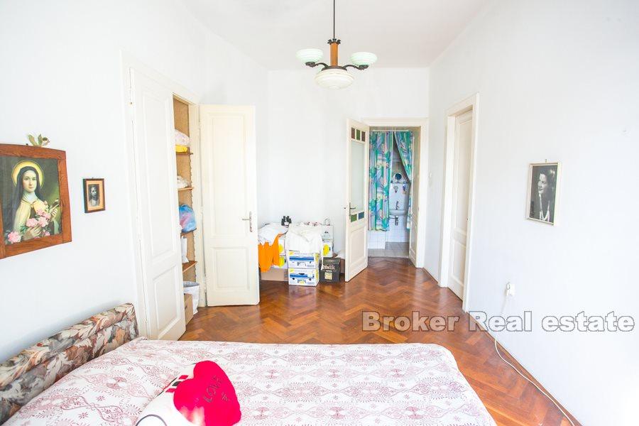 Trzypokojowy apartament nad morzem na sprzedaż