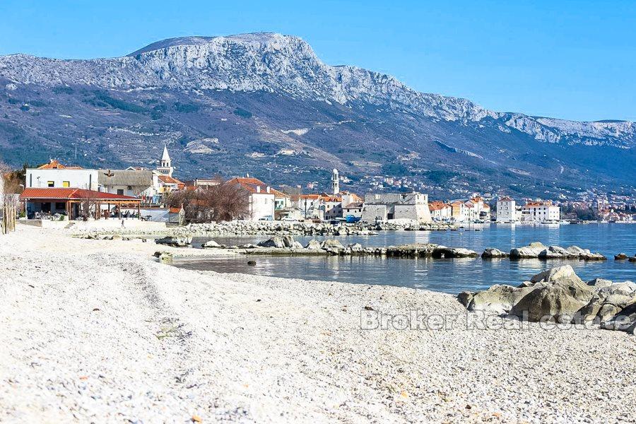 Terreno edificabile, lungomare e spiaggia
