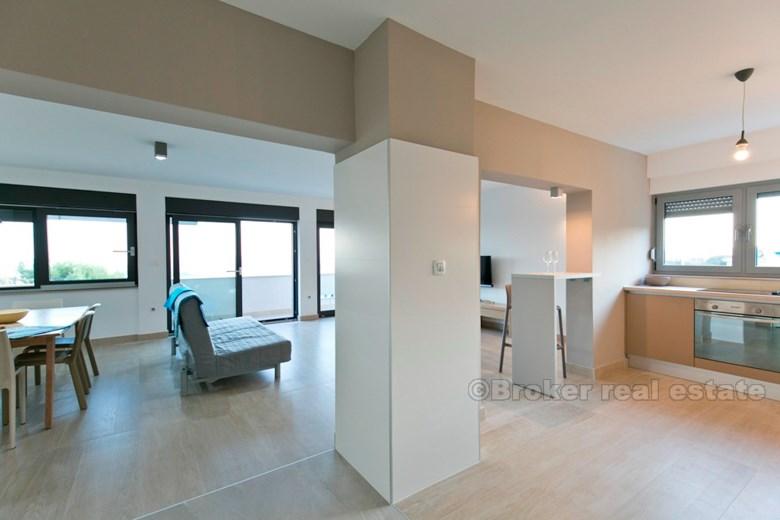 Meje, bel appartement avec vue sur la mer, à vendre