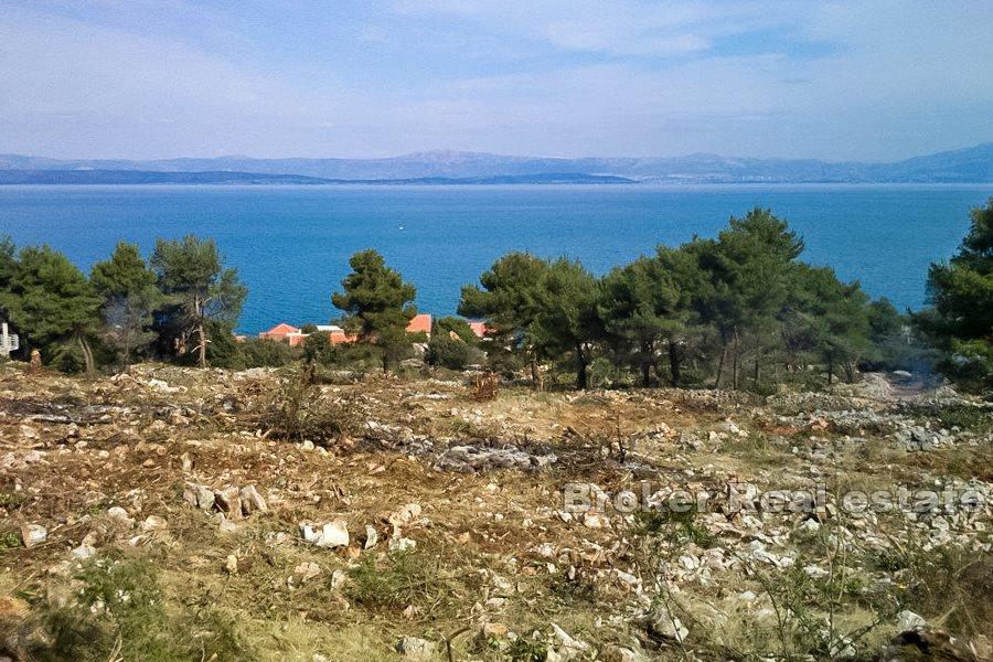 Building plot close to the sea