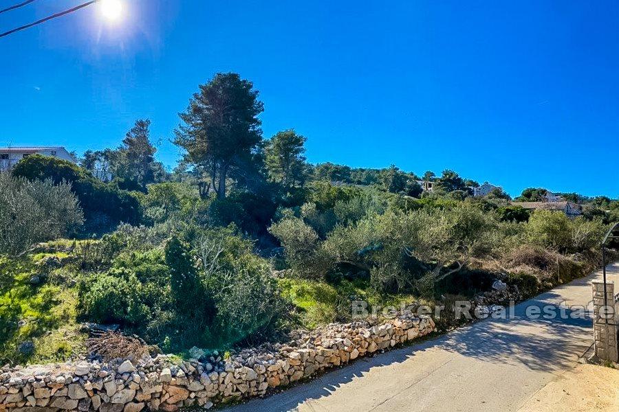 Building plot close to the sea