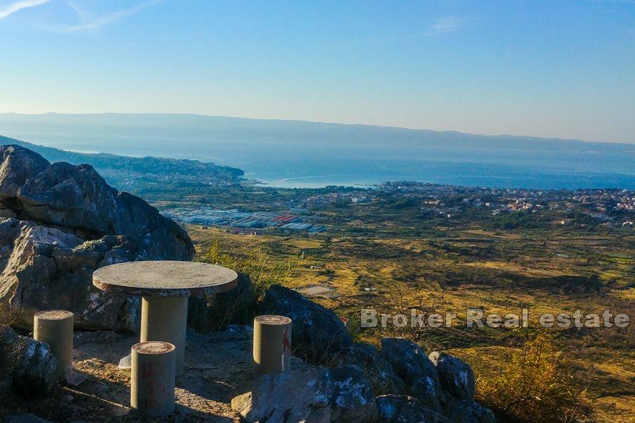 Земля под застройку возле Сплита