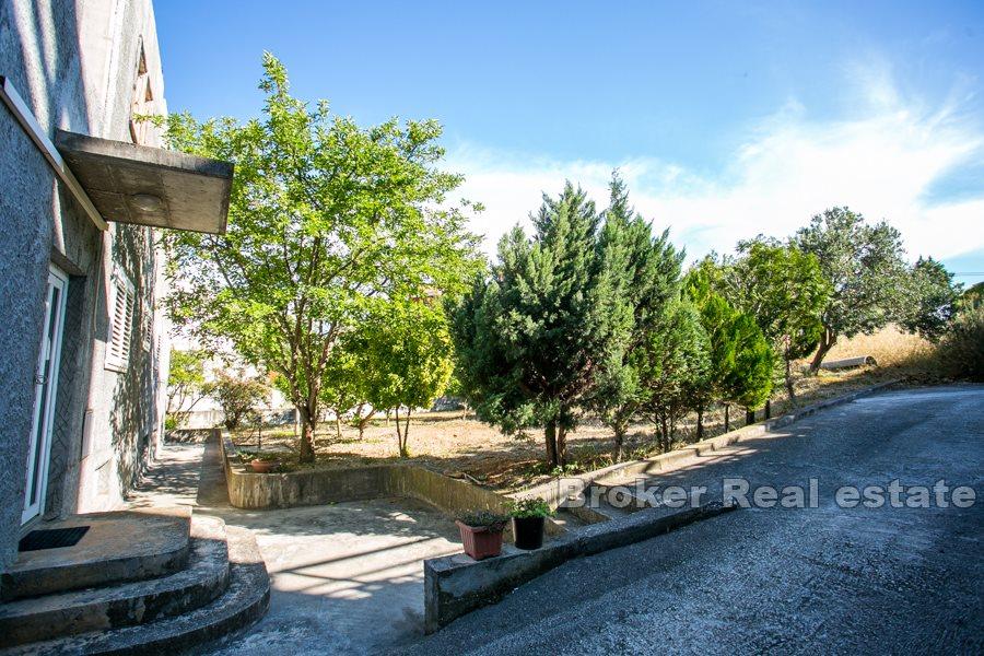 Семейный дом с видом на море