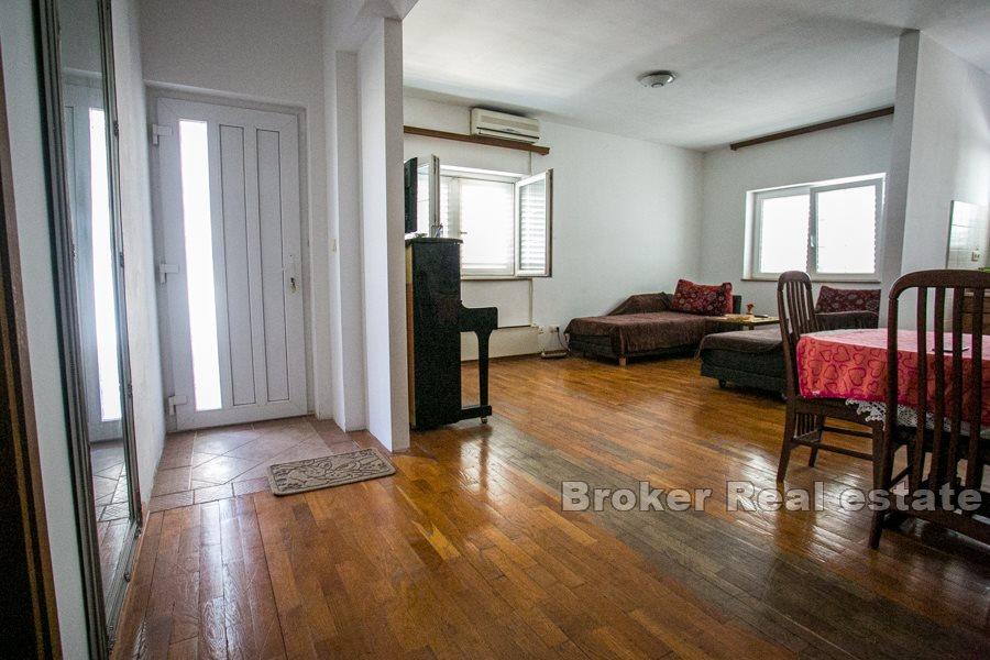 Семейный дом с видом на море