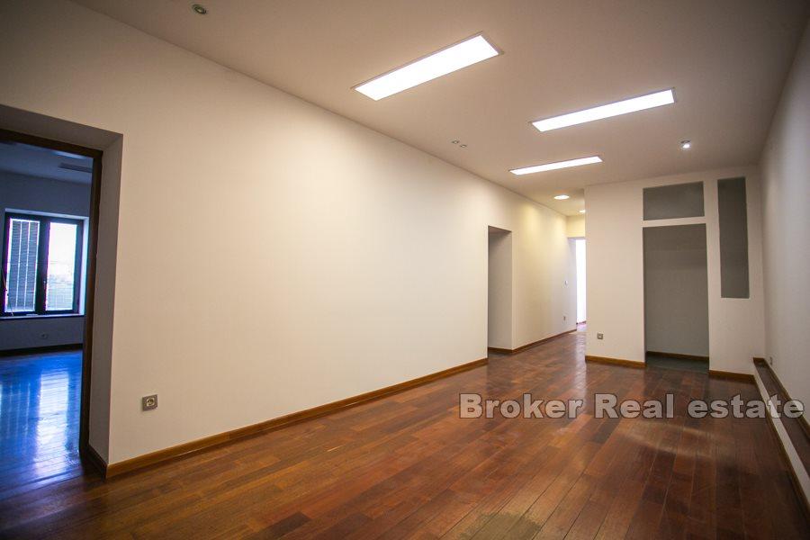 Representative office space on the Split promenade