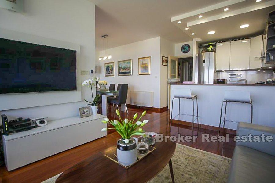 Appartement, au bord de l'eau, Znjan