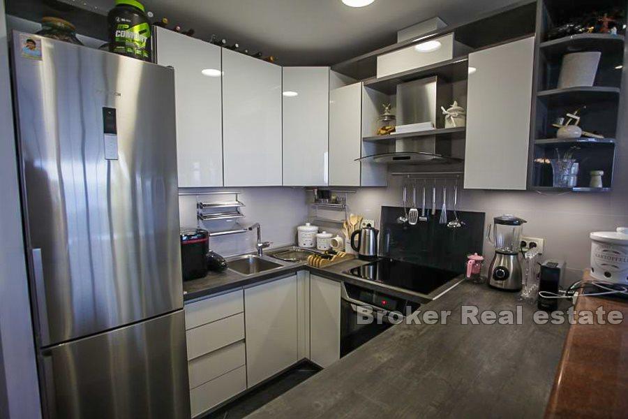 Appartement, au bord de l'eau, Znjan