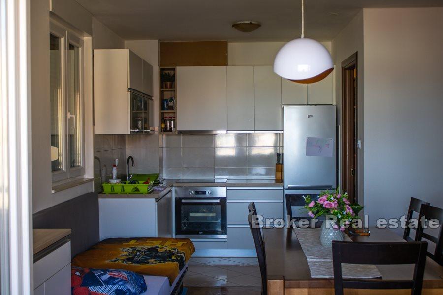 Dvoupodlažní byt, nově postavený, Mejasi