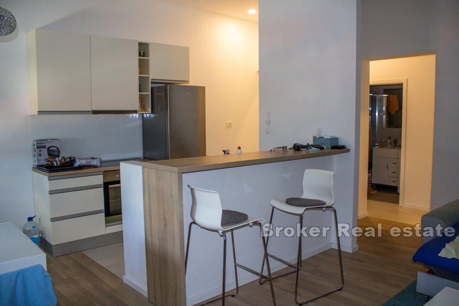 Tvåvånings lägenhet, nybyggd, Mejasi