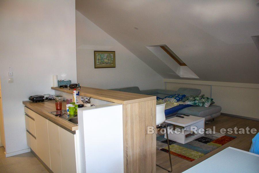 Dvoupodlažní byt, nově postavený, Mejasi