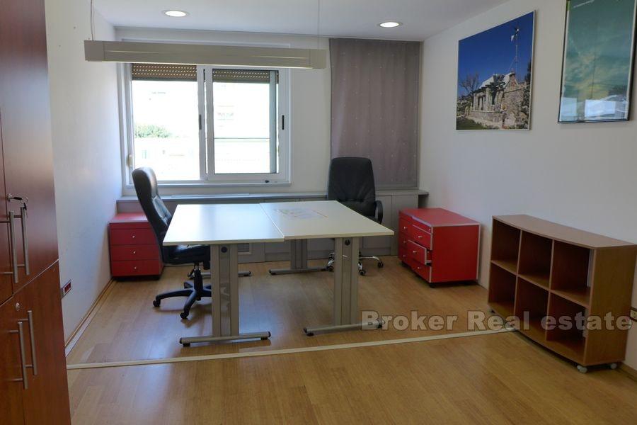 Bol, office space, for rent