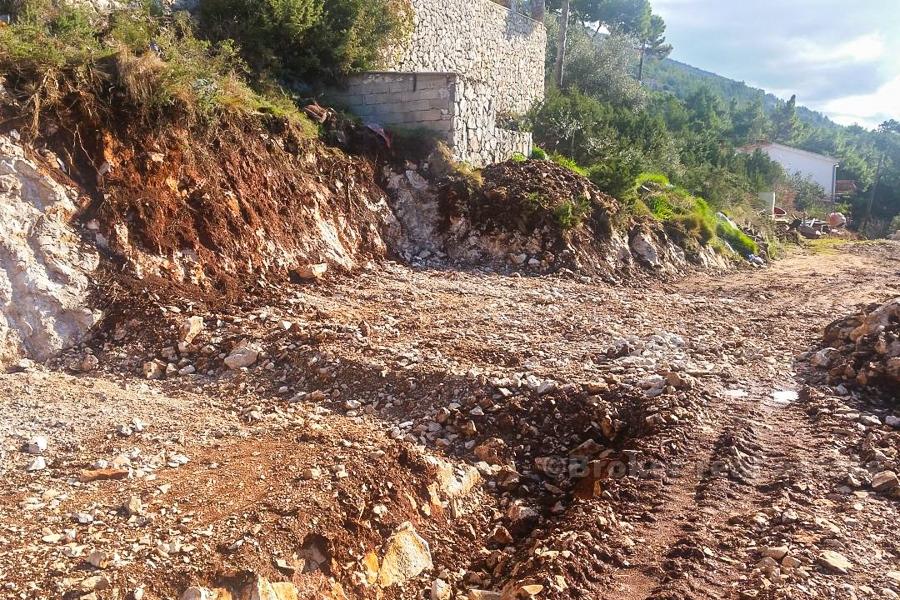 Attraktiv mark med havsutsikt, till salu