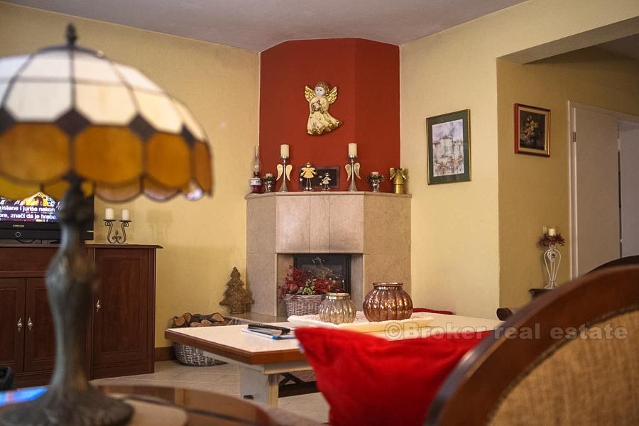 Beautiful house near the sea, for sale