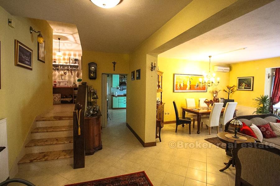 Belle maison près de la mer, à vendre