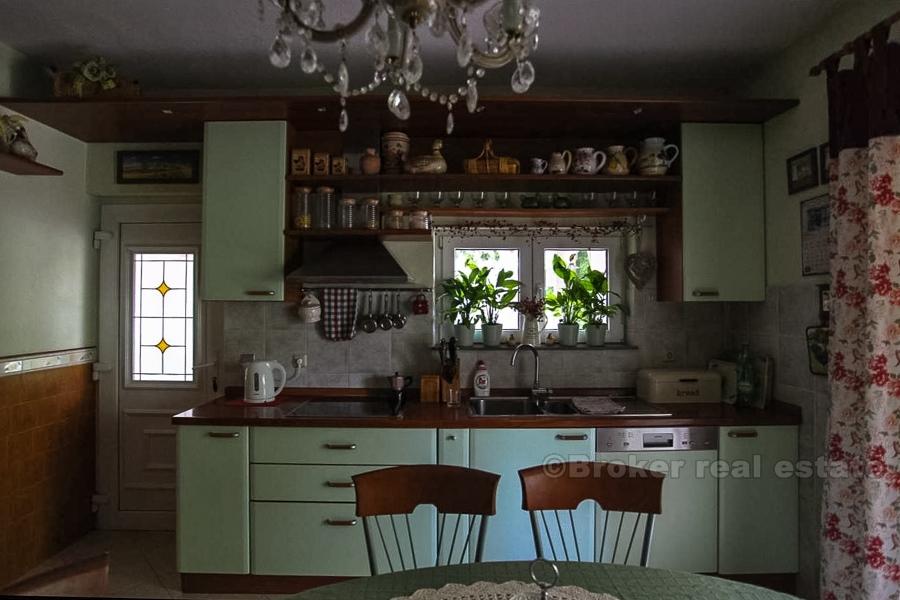 Belle maison près de la mer, à vendre