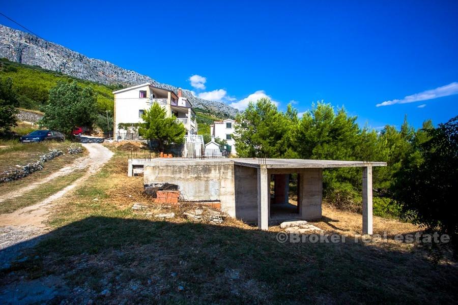 Unfinished house with sea view
