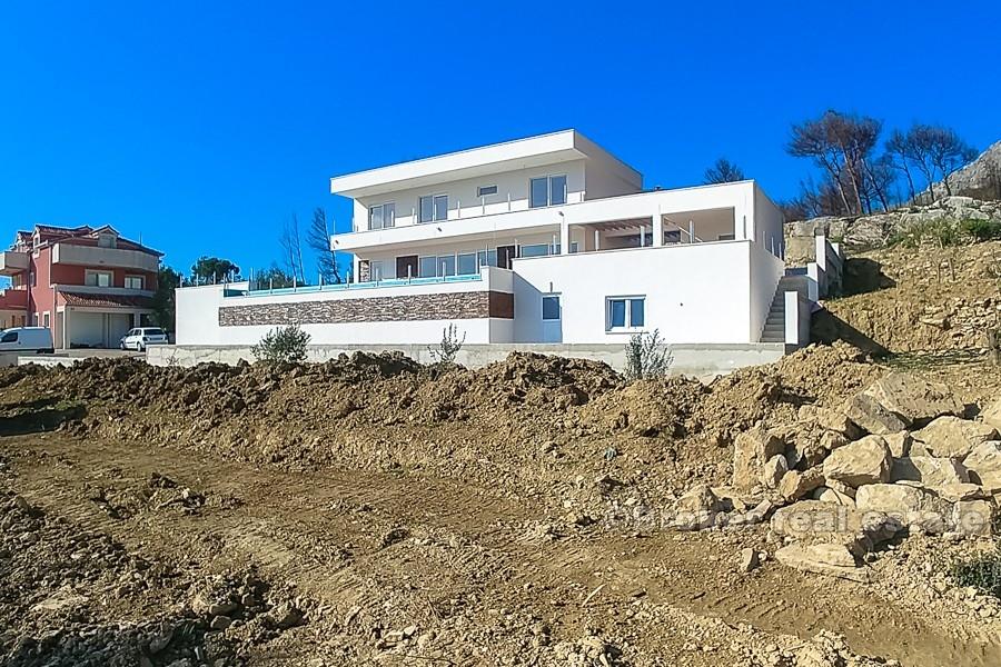 Attractive land with view, sale