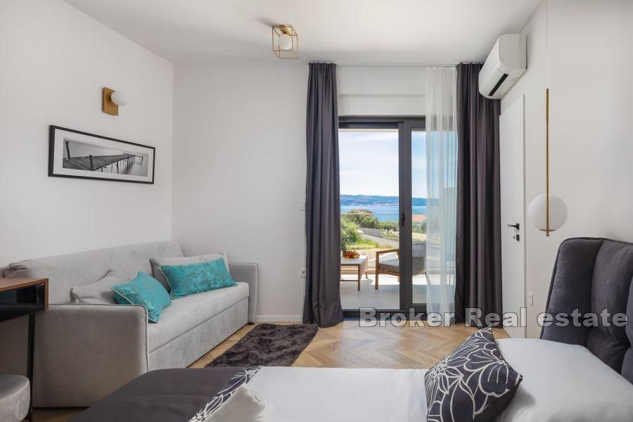 Villa with swimming pool, for sale