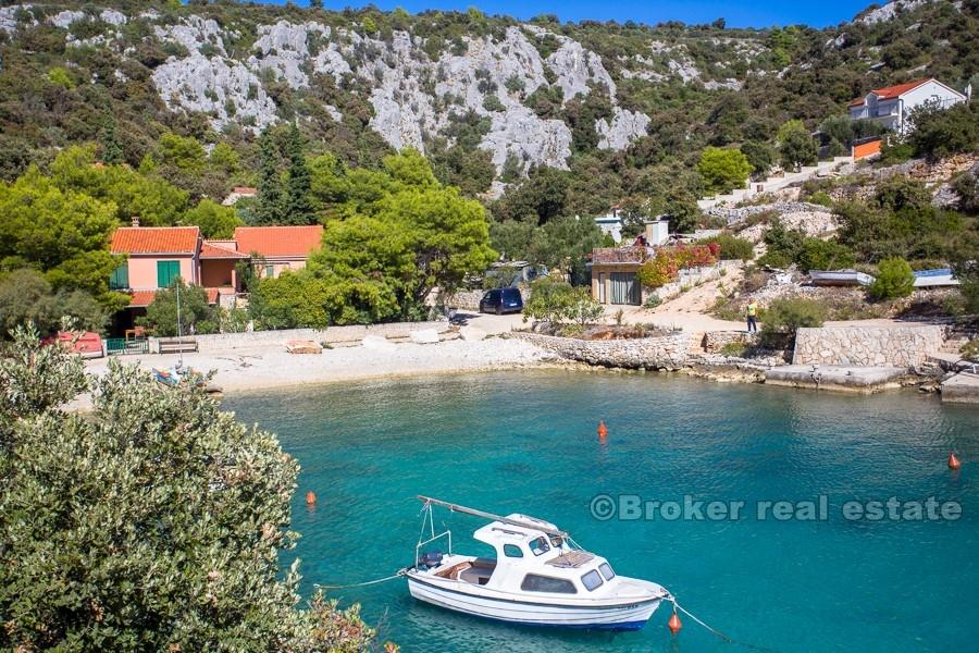 Building land by the sea, for sale