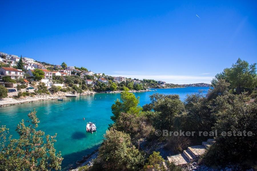 Building land by the sea, for sale