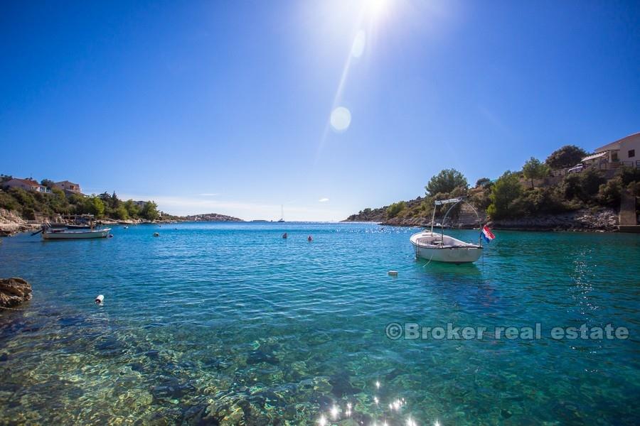 Building land by the sea, for sale