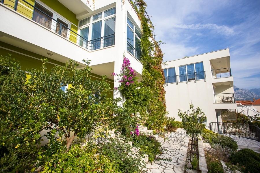 Moderne Villa mit Meerblick, zu verkaufen