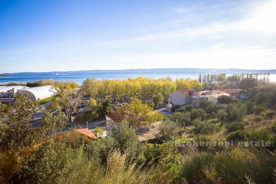 Zemljište s pogledom na more, na prodaju