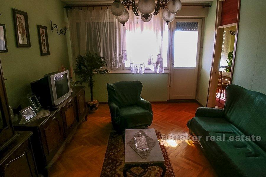 Apartment in Sucidar mit Meerblick, zu verkaufen