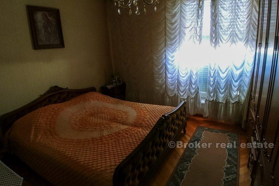 Apartment in Sucidar mit Meerblick, zu verkaufen