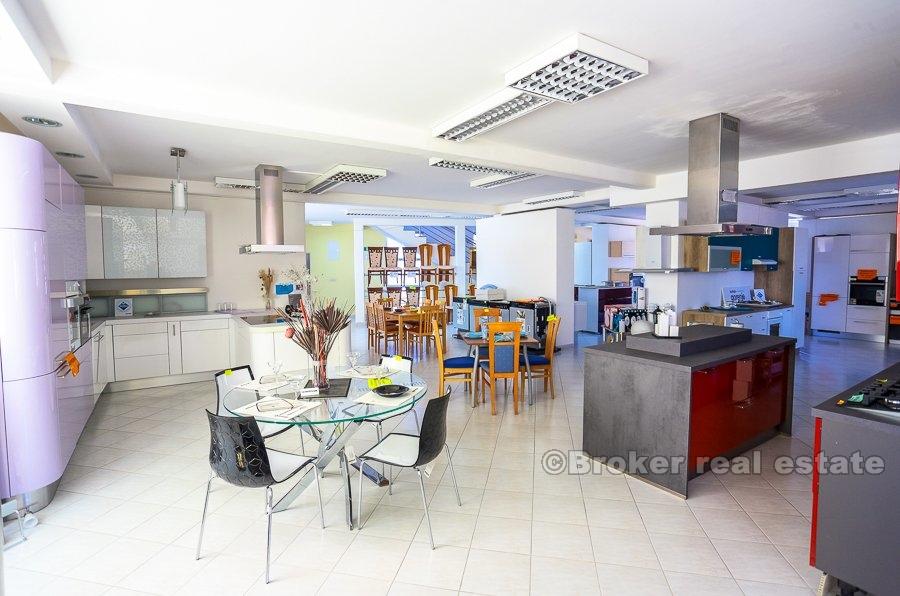 Bâtiment d'affaires à Trogir, en vente