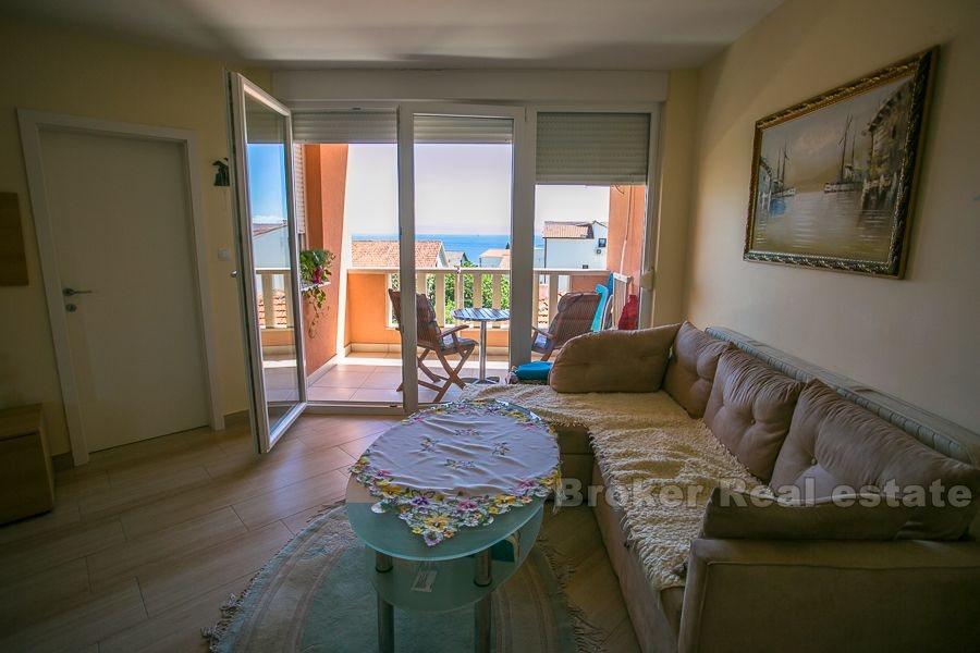 Bel appartement de deux chambres avec vue sur la mer