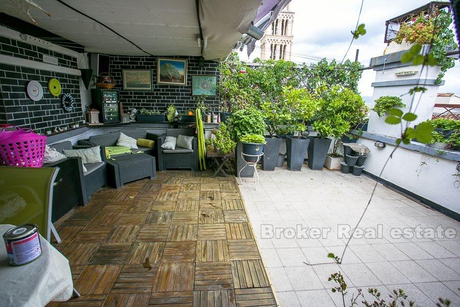 Center, attractive apartment in heart of Diocletian's palace