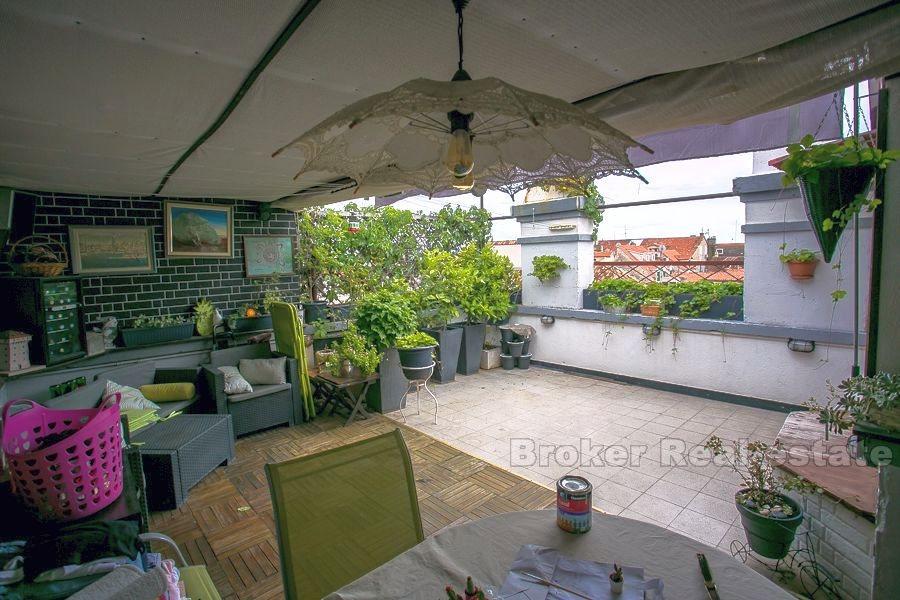 Center, attractive apartment in heart of Diocletian's palace