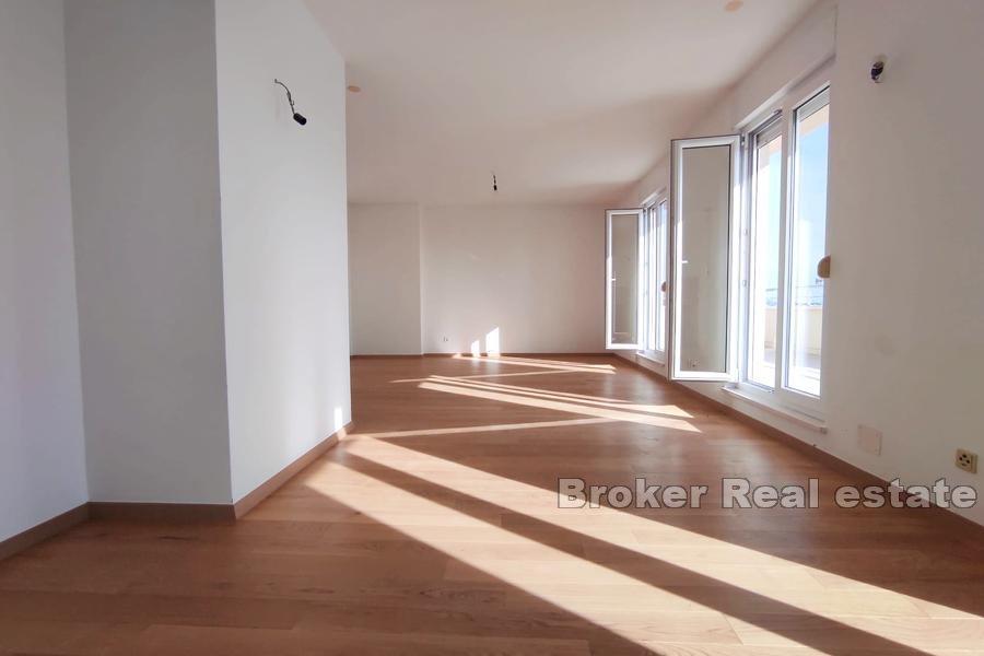 Dwupiętrowy penthouse nowo wybudowany, sprzedaż