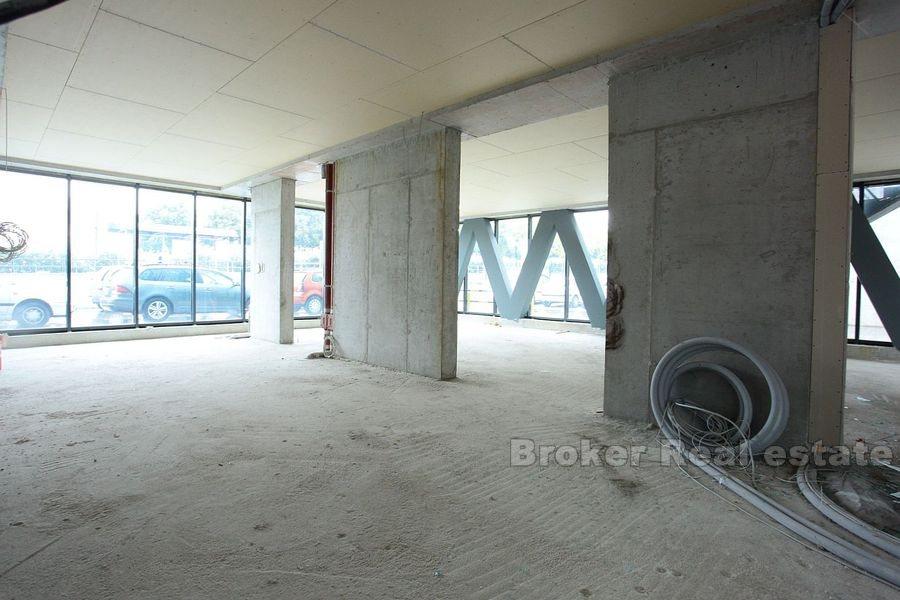 Obchodní prostory v přízemí