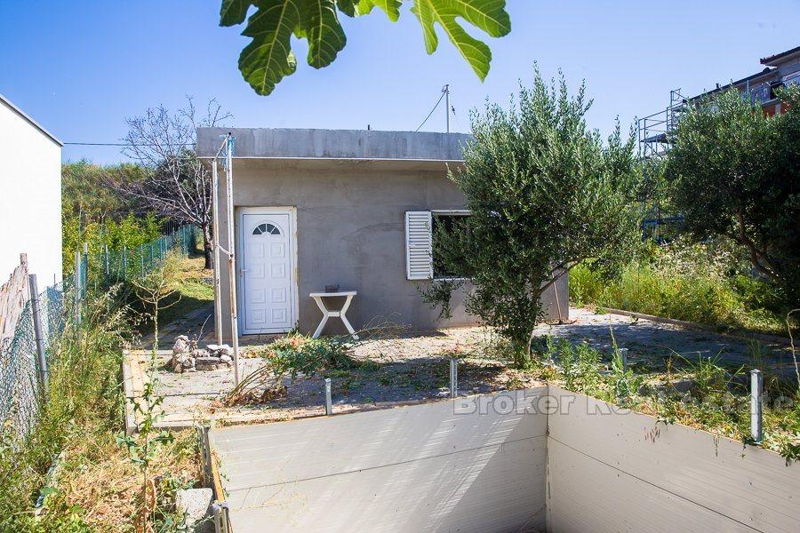 Kuća sa zemljištem, Split, na prodaju