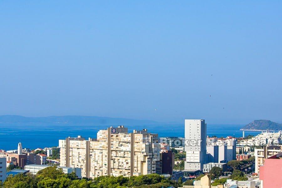 Penthouse z widokiem na morze, na sprzedaż