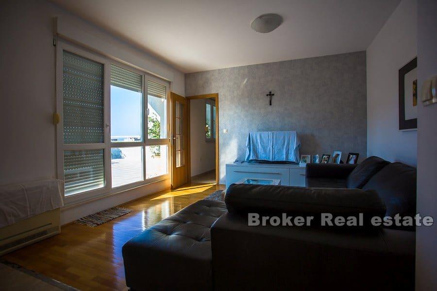 Penthouse z widokiem na morze, na sprzedaż