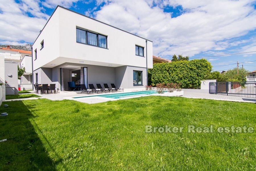 Kompleks dwóch willi z basenami