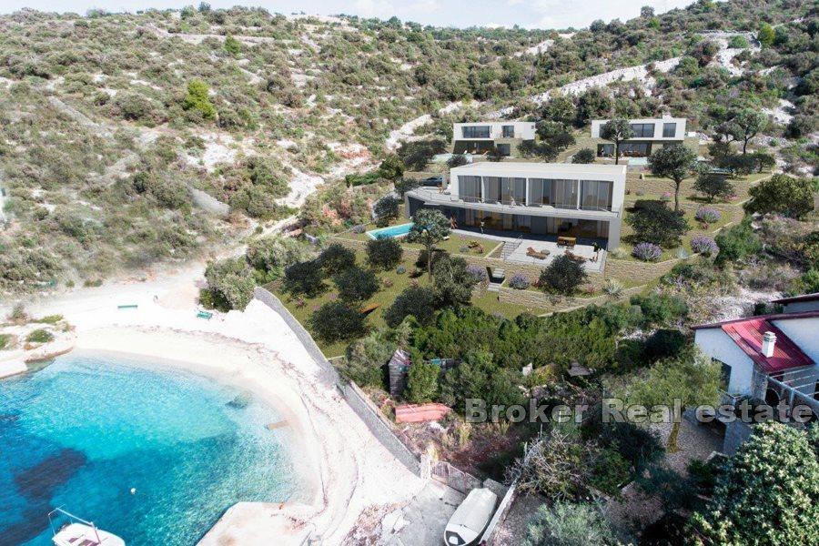 Terra attraente prima fila al mare