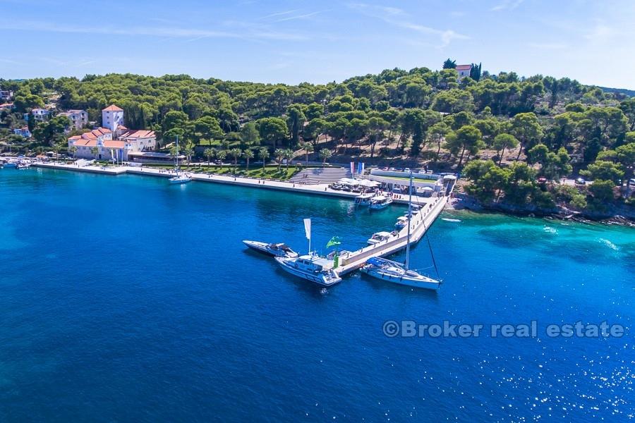 Building land with a beautiful view of the sea, for sale