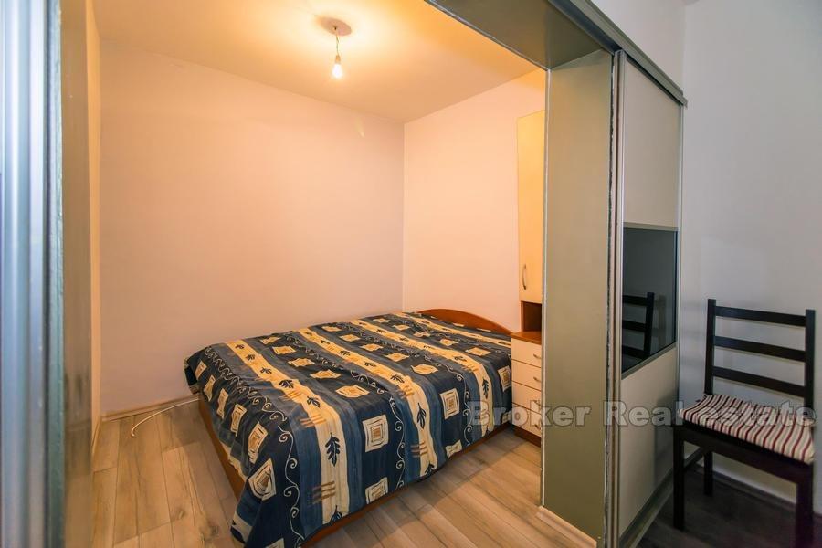 Ein Schlafzimmer renovierte Wohnung