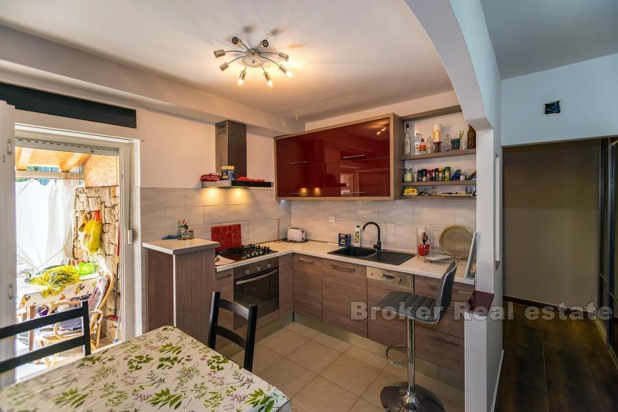 Ein Schlafzimmer renovierte Wohnung