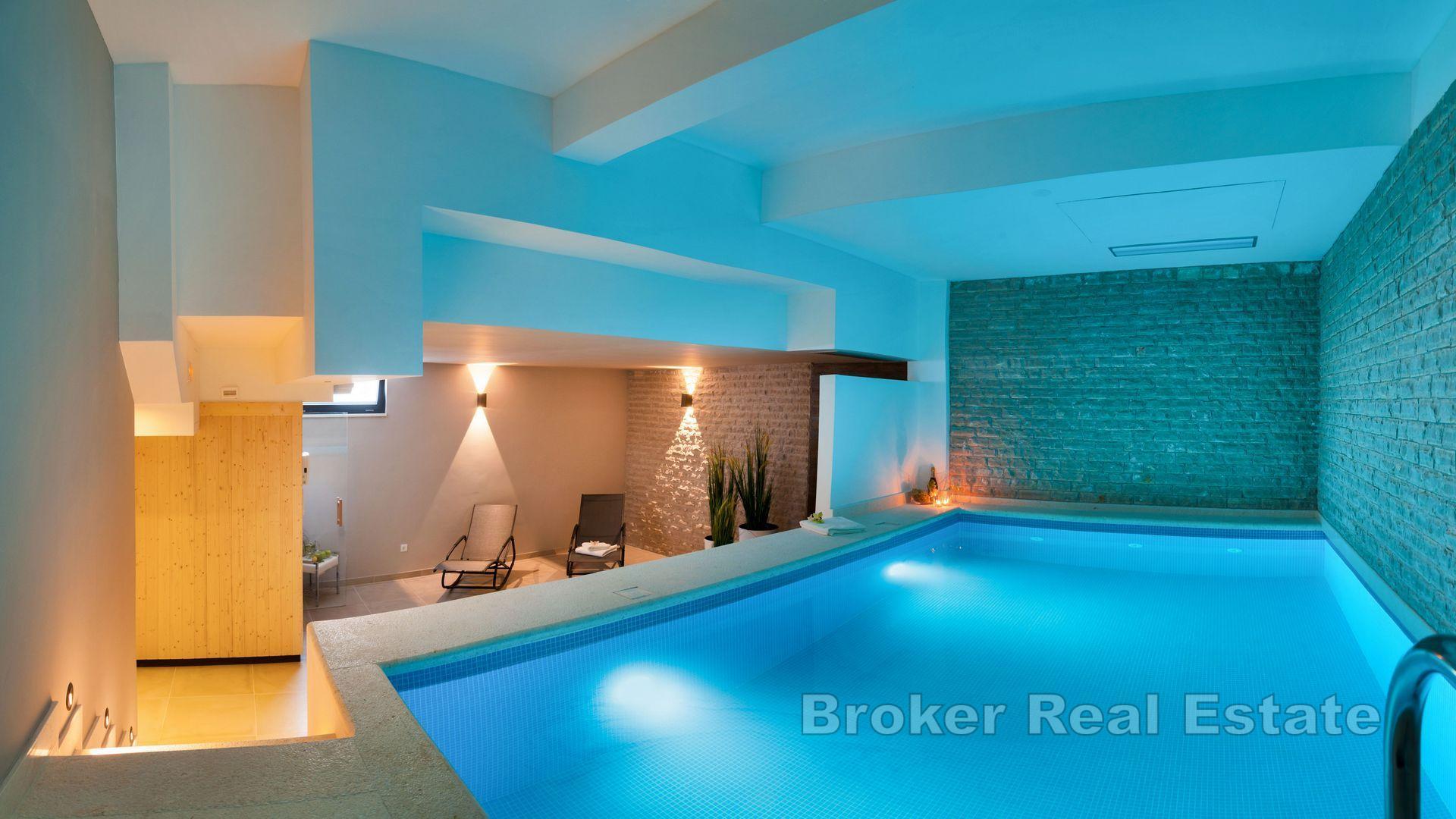 Villa di lusso, seconda fila dal mare