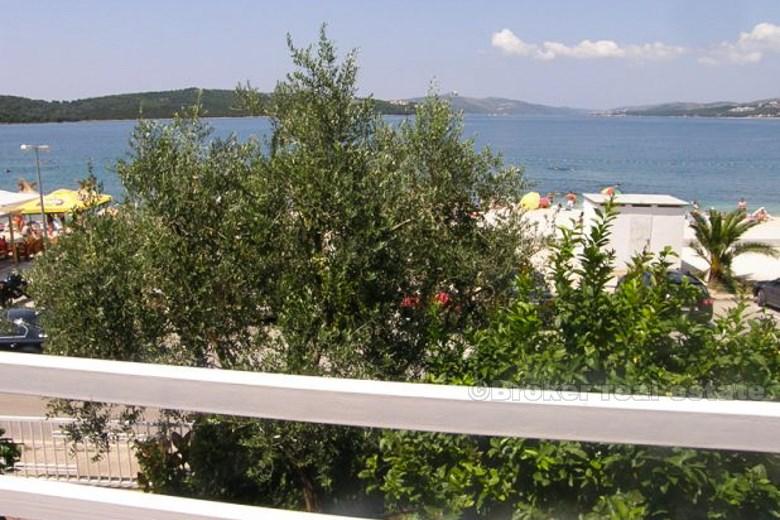 Beautiful seafront villa, for sale