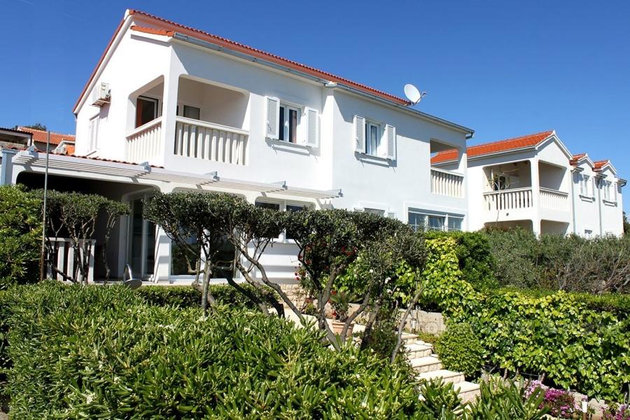 To fantastiske hus, til salgs