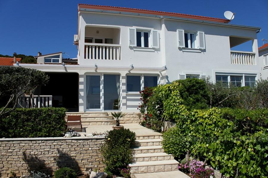 Two fantastic houses, for sale