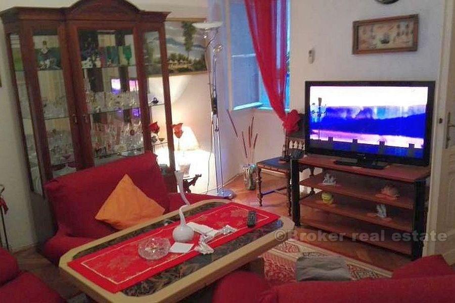 Wygodny apartament, na sprzedaż