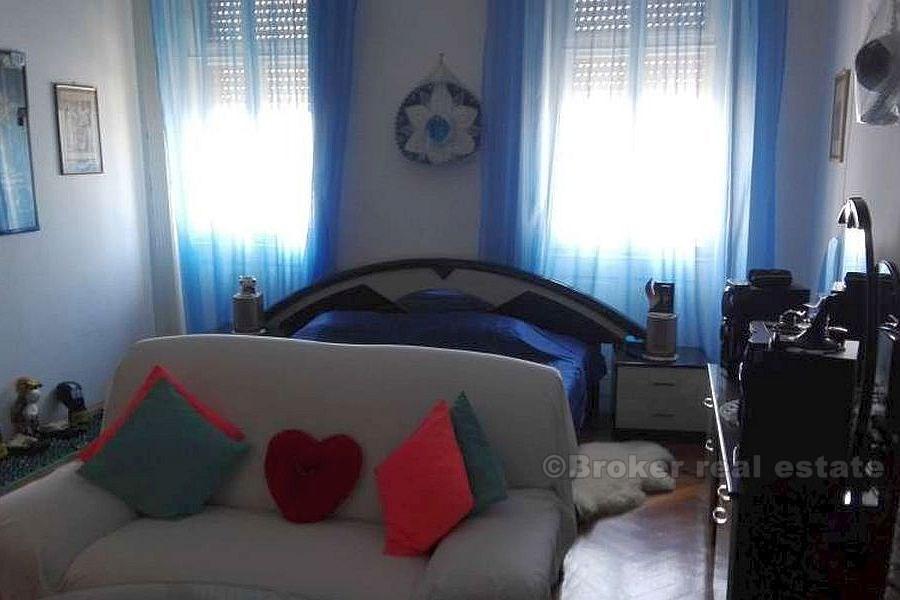 Wygodny apartament, na sprzedaż