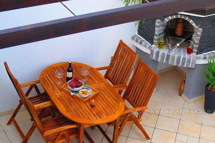 Villa-apartment, for sale